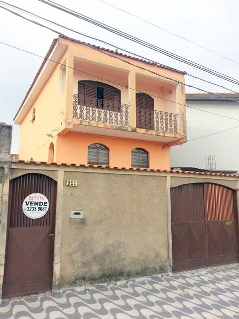 Casa à venda com 3 quartos, 134m² - Foto 1