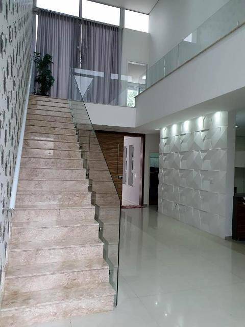 Casa de Condomínio à venda com 3 quartos, 420m² - Foto 4