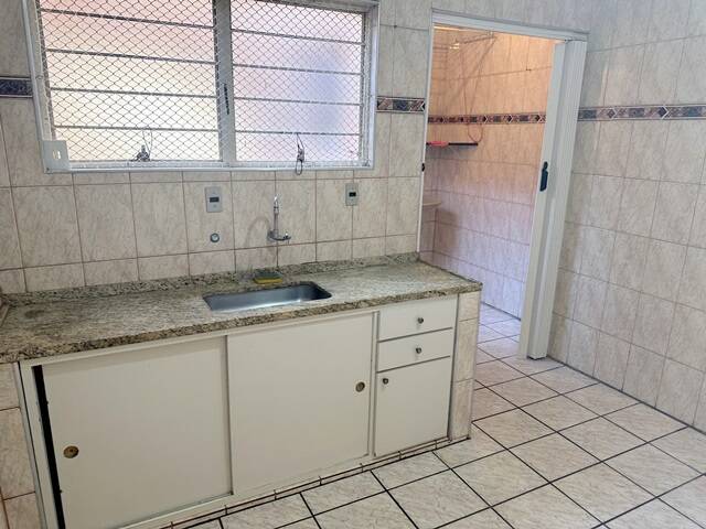 Apartamento à venda com 2 quartos, 64m² - Foto 12