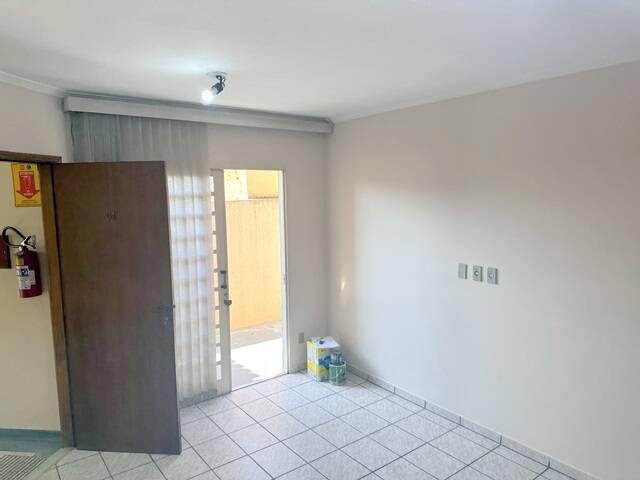 Apartamento à venda com 2 quartos, 64m² - Foto 4