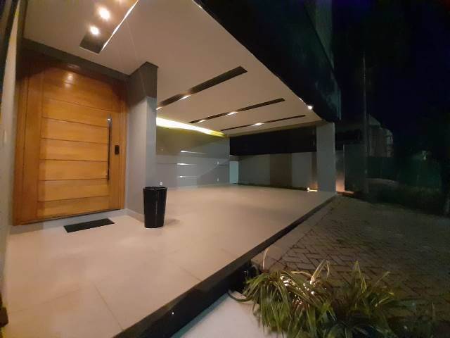 Casa de Condomínio à venda com 4 quartos, 400m² - Foto 11