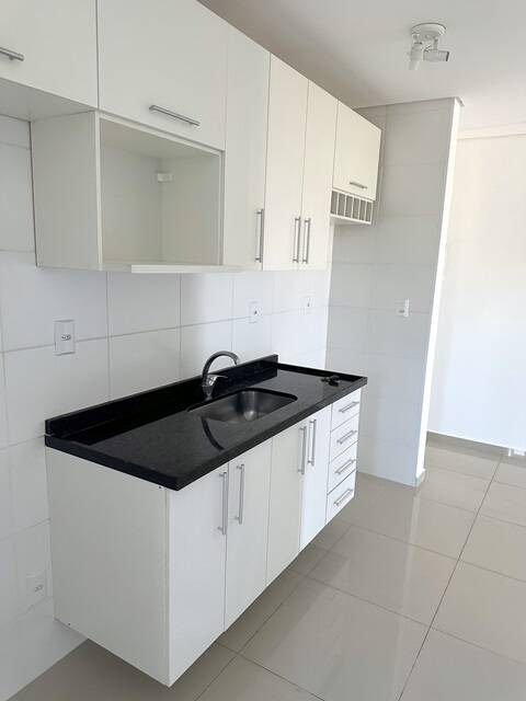 Apartamento à venda com 2 quartos, 65m² - Foto 23