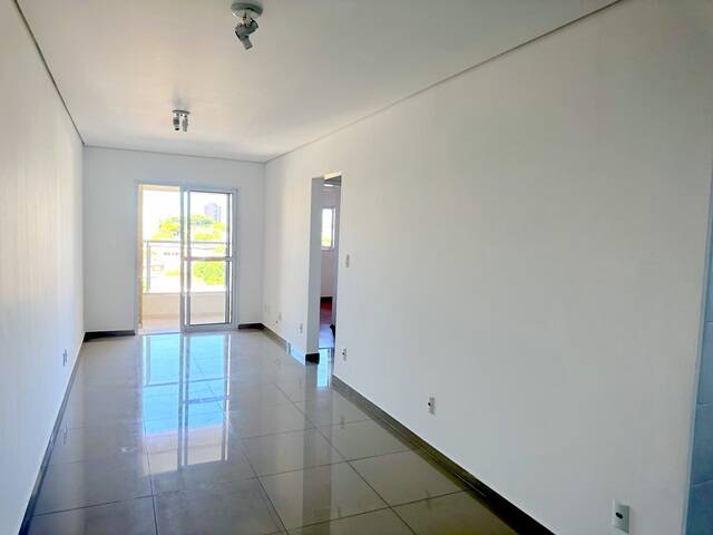 Apartamento à venda com 2 quartos, 65m² - Foto 5