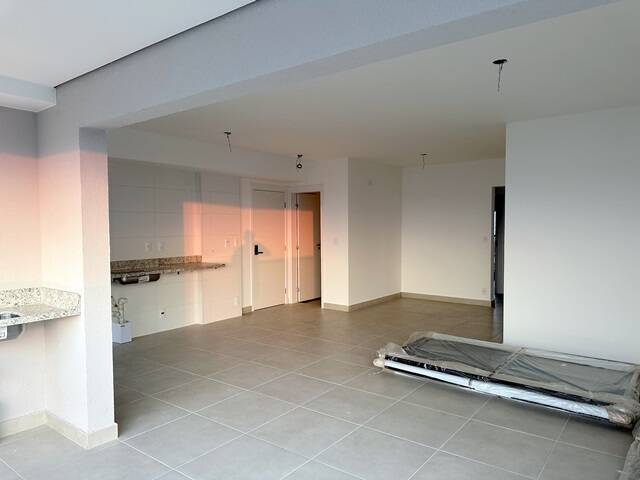 Apartamento à venda com 3 quartos, 107m² - Foto 10