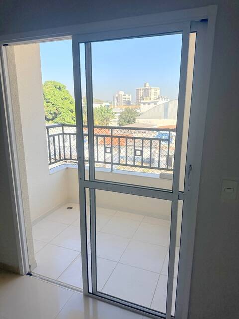 Apartamento para alugar com 2 quartos, 68m² - Foto 4