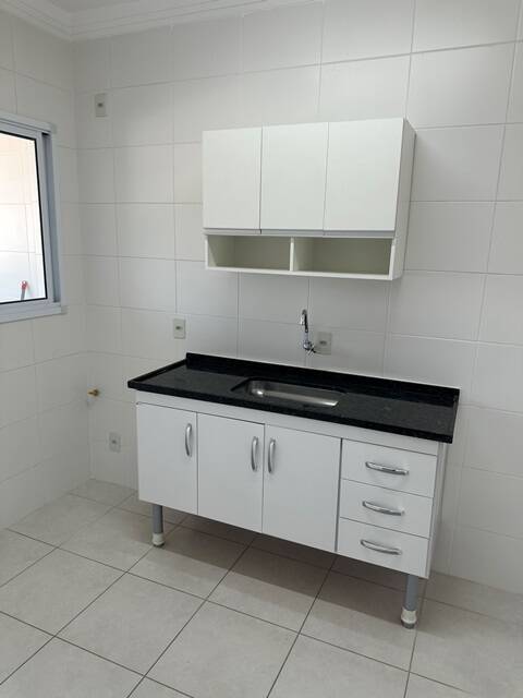 Apartamento para alugar com 2 quartos, 68m² - Foto 12