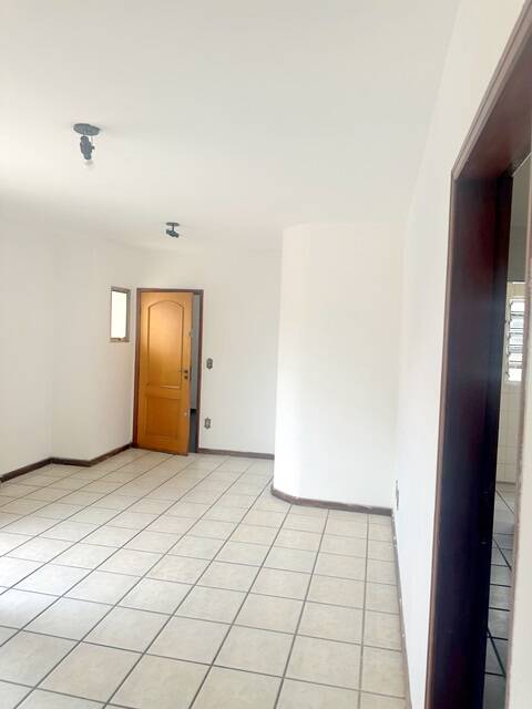 Apartamento para alugar com 2 quartos, 80m² - Foto 3