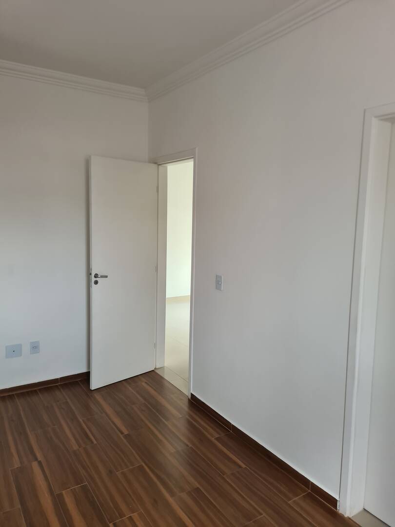 Apartamento para alugar com 2 quartos, 70m² - Foto 9